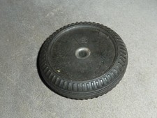 RAD FÜR ICHIKO MODELLE UM DIE